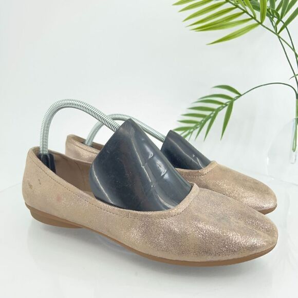 Clarks Women's Flat Size 10 Slip On Ballet Shoe Gold Metallic Leather Comfy - Picture 1 of 16